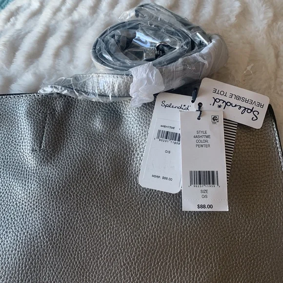 NWT Splendid Reversible Tote Pewter/blue& white inside magnetic closure - Picture 3 of 8